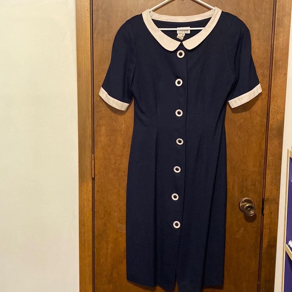 VINTAGE 1980’s KATHRYN CONOVER button up dress. Padded shoulders, fabric buttons